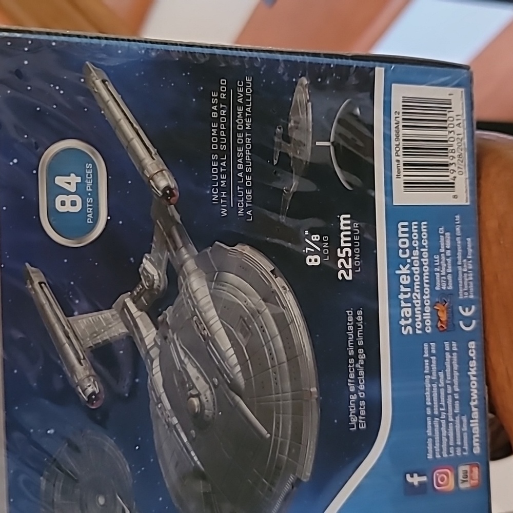 Polar Lights Star Trek Enterprise NX-01 Snap Model Kit 1:1000 Scale - Picture 7 of 12